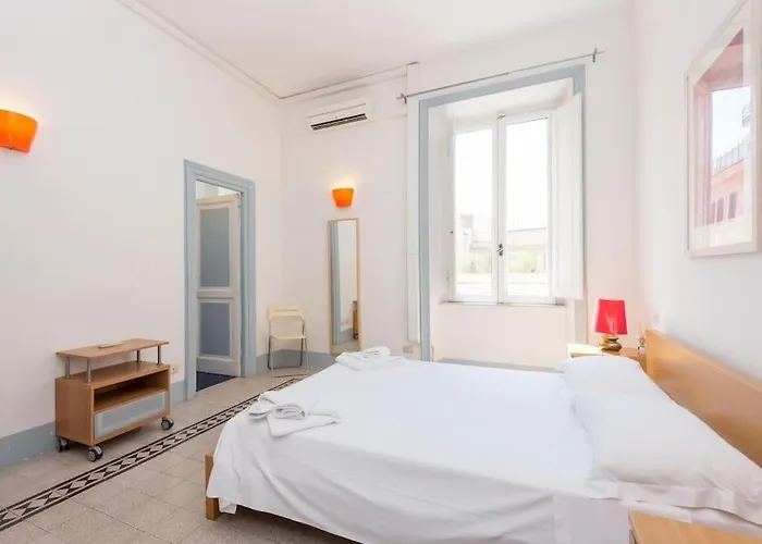 Vatican Comfortable Sunny Apartment