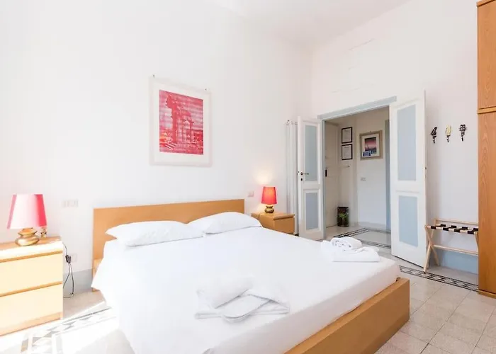 Vatican Comfortable Sunny Apartment